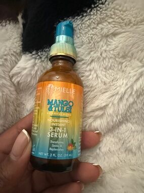 Mielle Mango & Tulsi 3-in-1 Nourishing Serum — Blue & Orange Label